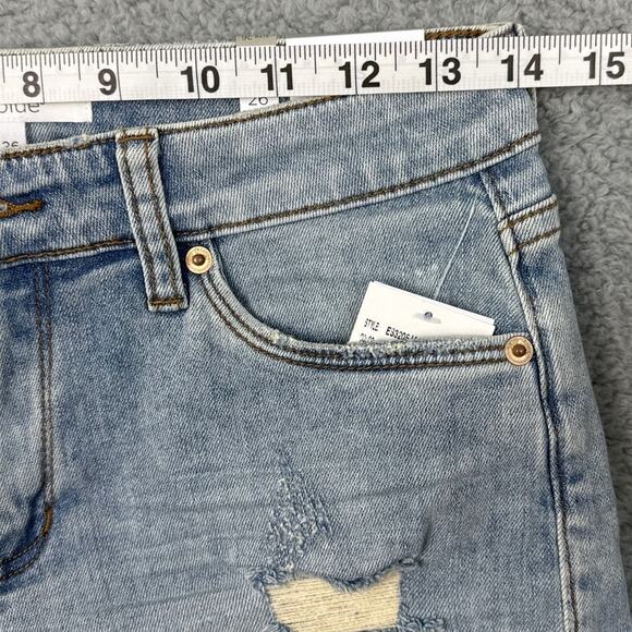 STS Blue Women’s Aubrey Mid Rise Denim Shorts Light Wash Distressed Size 26 NWT - Picture 3 of 9